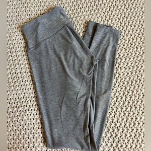 Lululemon 28 in wunder under